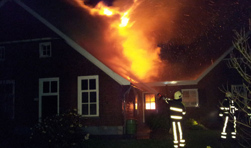 Brand verwoest boerderij Breedenbroek