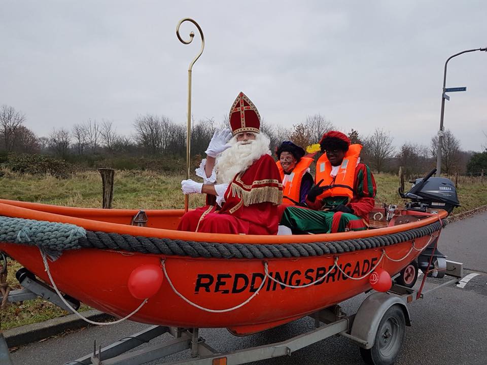 Pieten Bijna Gearresteerd Sinterklaas Maakt Wat Mee In Gelderland Omroep Gelderland
